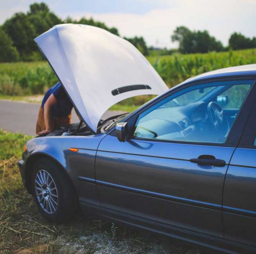 Few Essential Tips on How to Handle a Vehicle Breakdown